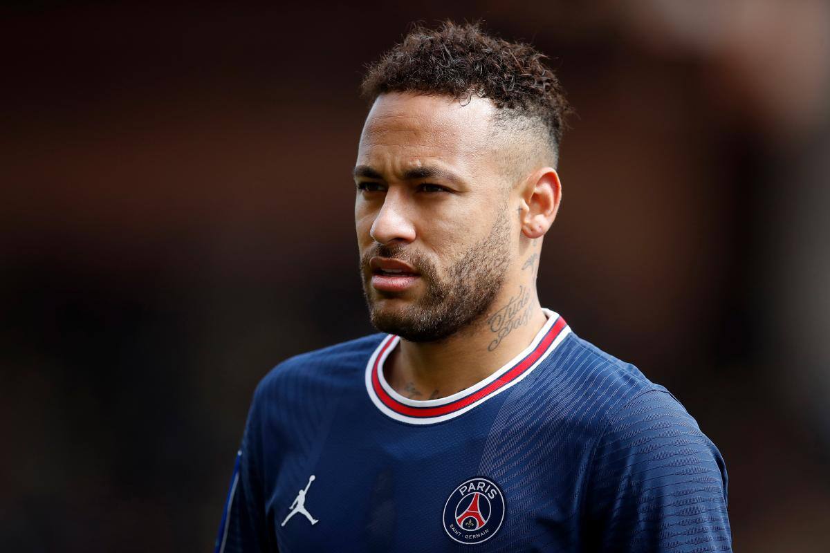 Neymar fue denunciado en Francia por exempleada del hogar