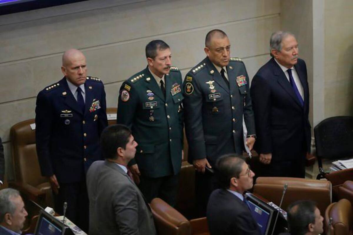 Continúa debate de moción de censura al ministro de Defensa, Guillermo Botero