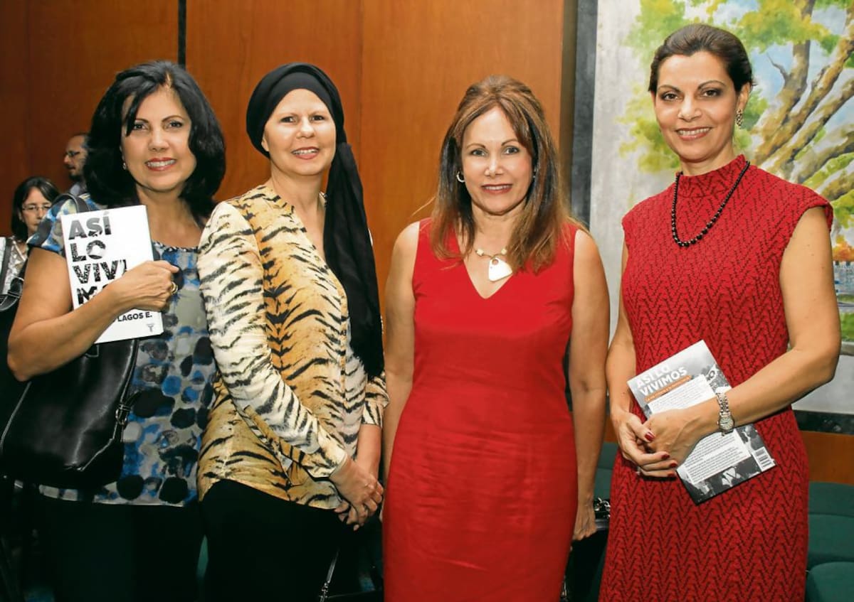 Angelina Vélez, Patricia de Otero, Yudy Vélez y Mayra Hernández.