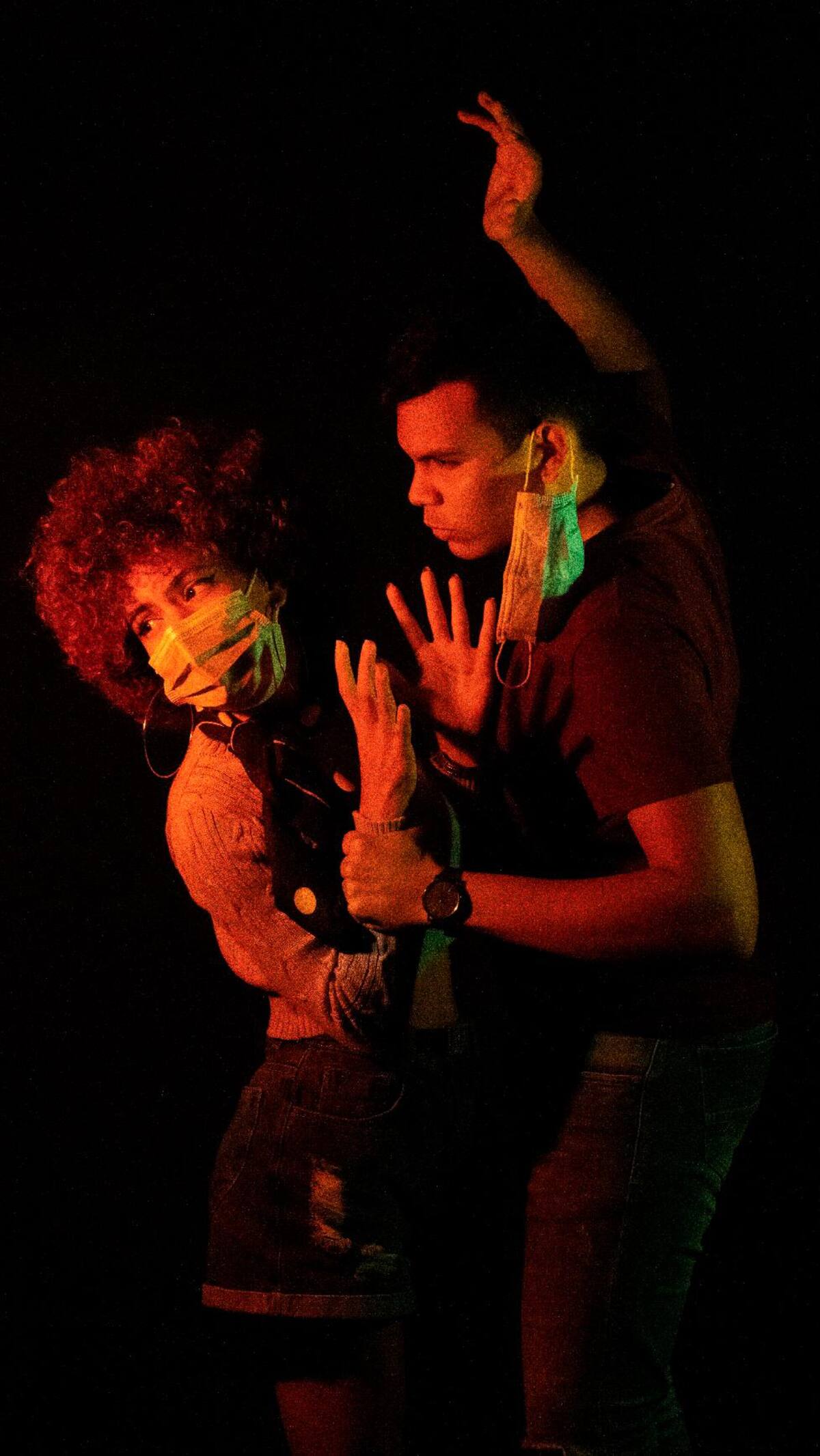 ‘Pandemia golpe a golpe’ es el nombre de esta obra fotográfica.