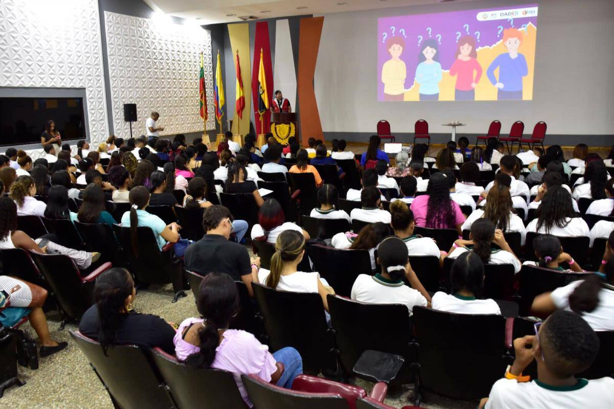 El PES- Pedro Romero sensibilizó a estudiantes de Cartagena sobre prevención de embarazos en adolescentes.