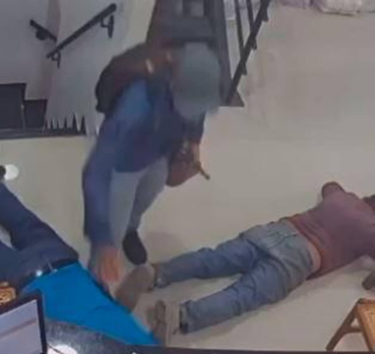 La Policía dice que trata de dar con los responsables, los propietarios del negocio manifiestan negligencia.