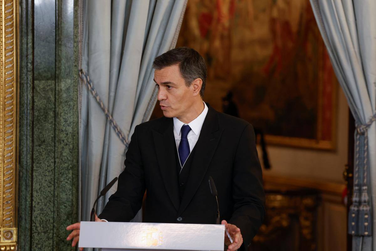 Pedro Sánchez define su nuevo Gobierno “de alto perfil político”