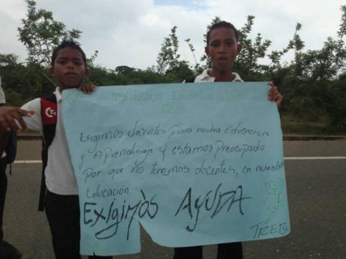 Los alumnos de la instirución quieren recibir sus clases y poder terminar su año escolar.