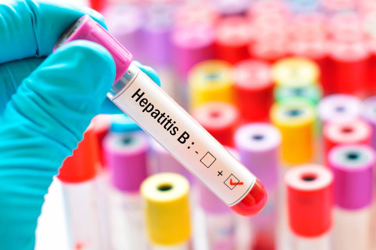 No vacunarse contra hepatitis B puede derivar en cirrosis o cáncer