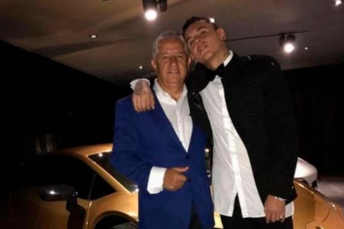 En redes sociales afirman que murió de COVID el padre de Kevin Roldán