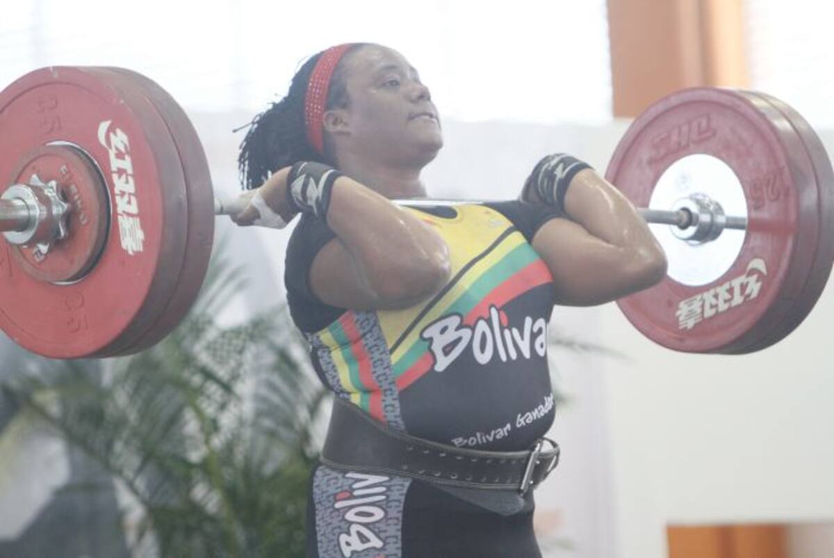 Bolívar se coronó campeón del Campeonato Nacional de Pesas. JULIO CASTAÑO