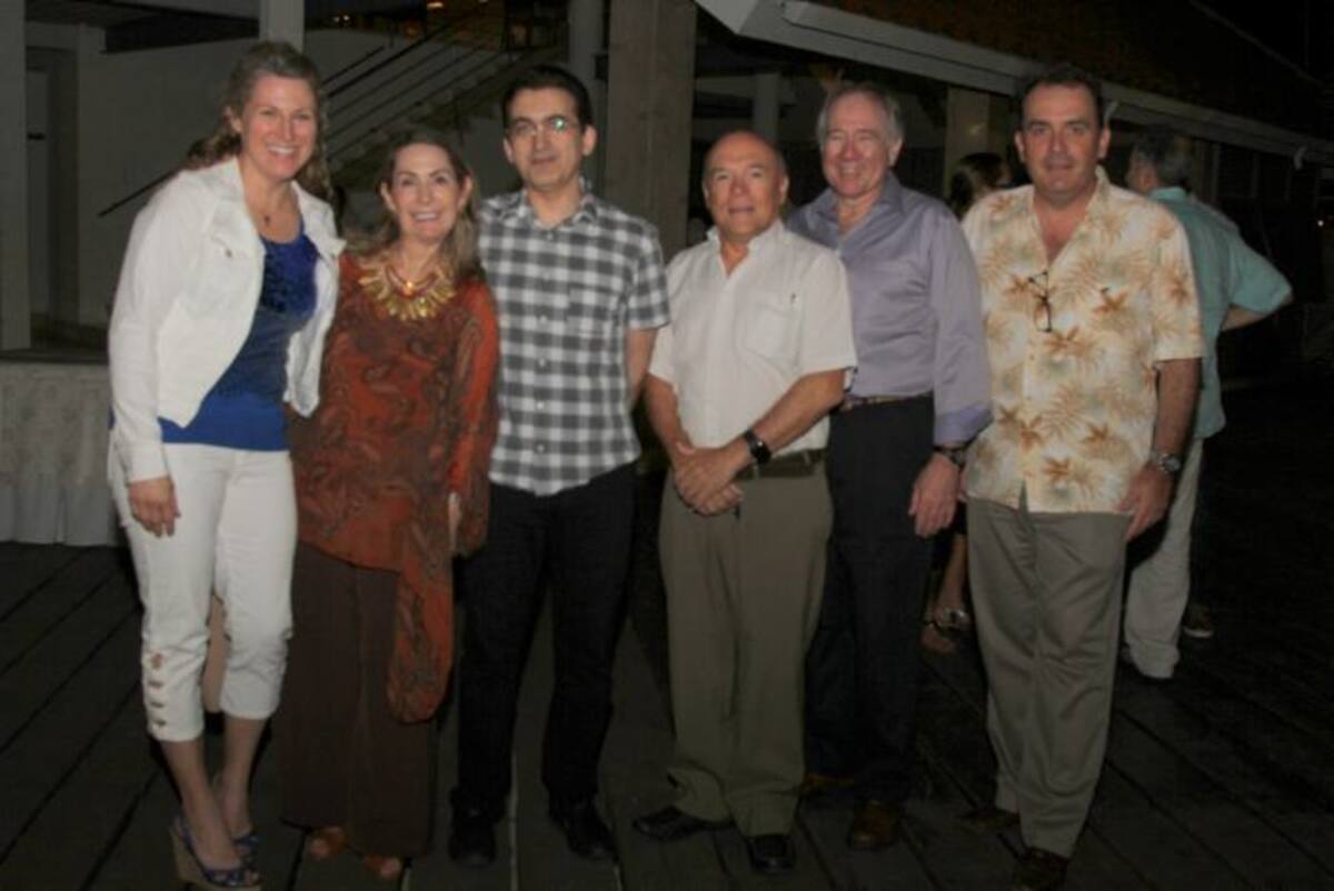 Jennifer Rosa, Helena de Zea, Gennadiy Fuzaylov, Gustavo Zea, Tomas Guess y Guillermo Del Castillo. MARUJA PARRA