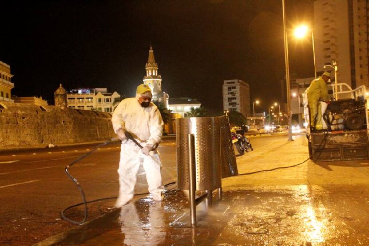 Los primeros trabajos se realizaron durante la madrugada de este martes en la Avenida Blas de Lezo. Nayib Gaviria Amador - El Universal