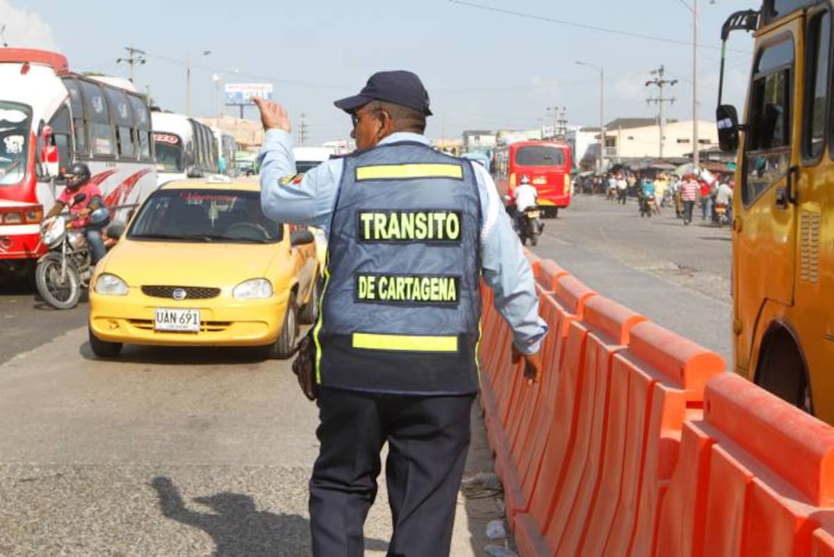 El Sindicato de Agentes de Tránsito de Cartagena reitera que en Cartagena se necesitan al menos 300 guardas adicionales para mejorar la movilidad. JULIO CASTAÑO BELTRÁN - EL UNIVERSAL