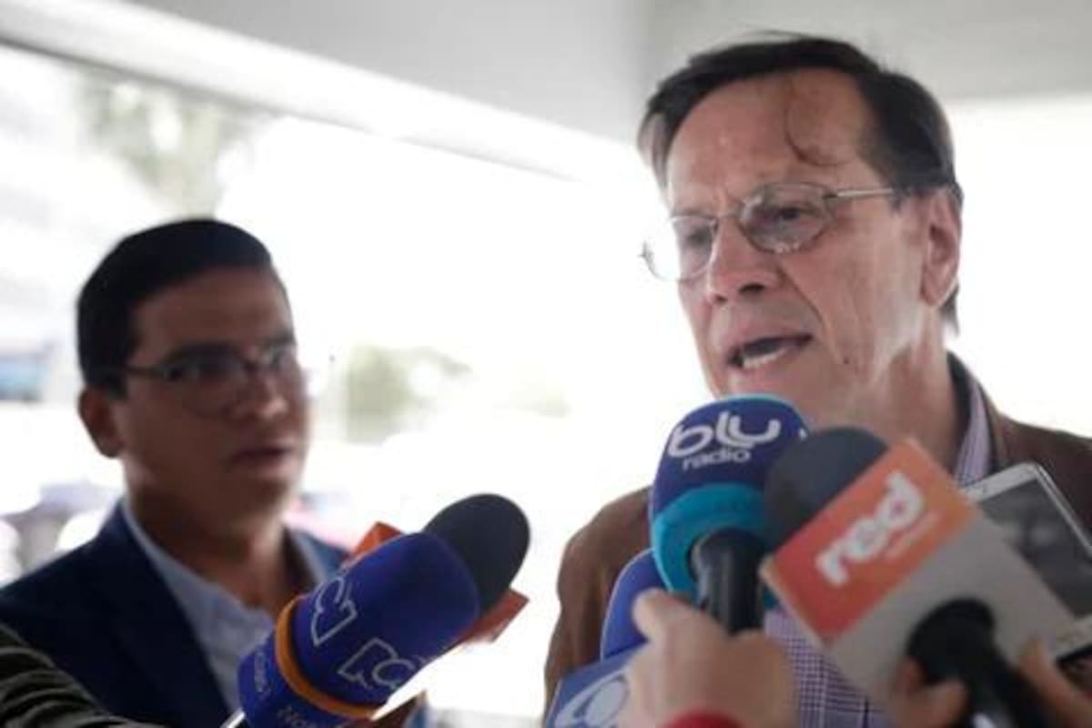 Trabajadores buscan incremento del salario mínimo en dos dígitos para 2024