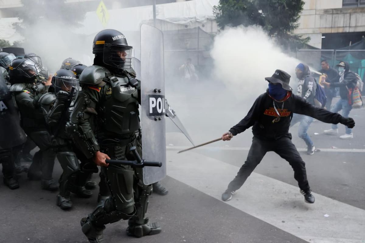 Antidisturbios atienden emergencia por protestas en el Palacio de Justicia