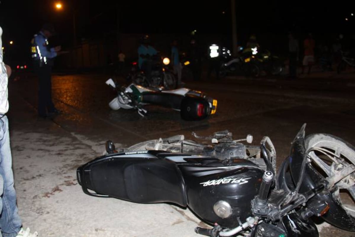 Las miles de motocicletas que transitan por Cartagena generan buena parte de los problemas de movilidad y accidentalidad. ARCHIVO
