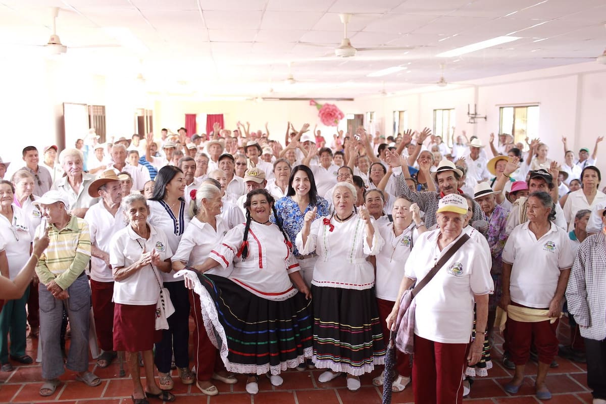 Visita al Centro del Adulto Mayor. Gobernación de Bolívar.