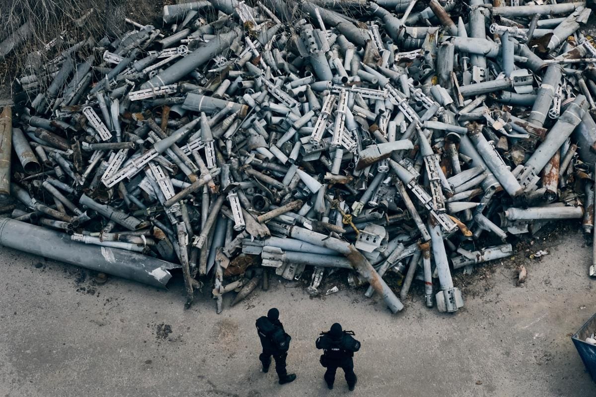 EE. UU. manda municiones a Kiev; activistas buscan pacto contra su uso