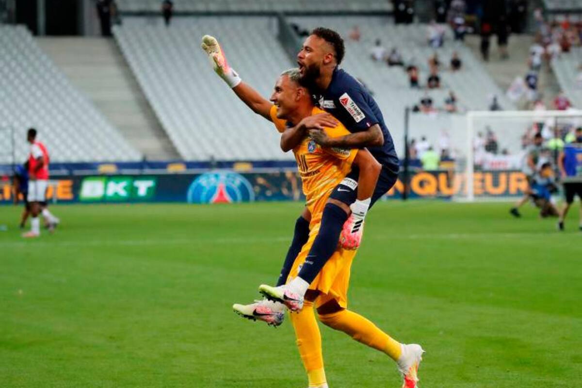 Keylor y Sarabia conducen al PSG al póquer de títulos