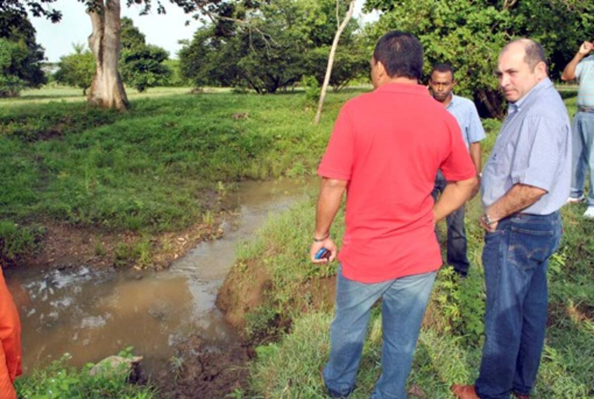 El Gobernador de Sucre, Jorge Barraza Farak, hizo un recorrido por el arroyo en San Antonio de Palmito.
