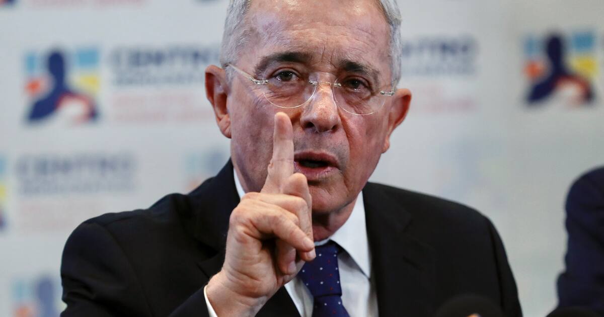 "We are not opposed to the increase": Uribe on the suspended minimum wage decree