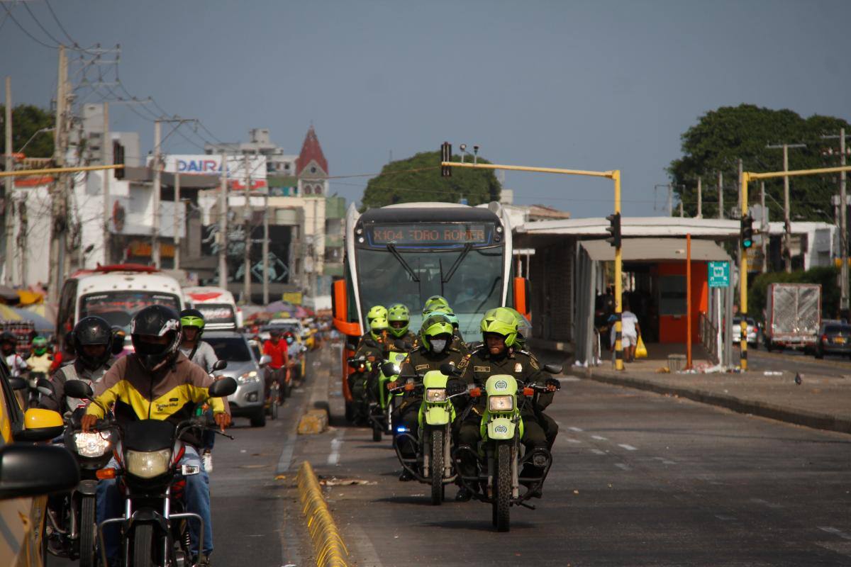 Transcaribe denuncia pérdidas y mototaxistas dicen que no son terroristas