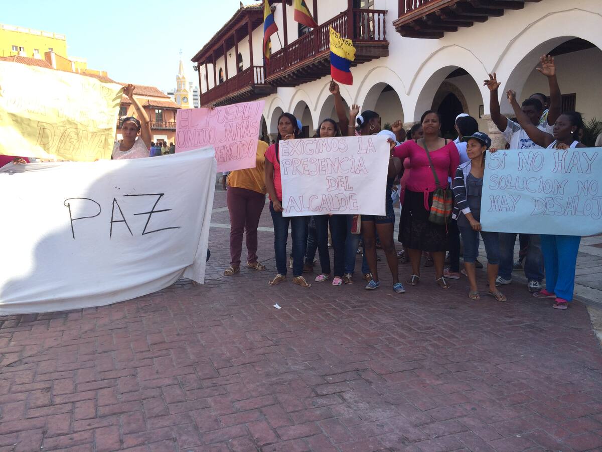 Los manifestantes exigen soluciones al gobierno local. JAIRO CÁRDENAS - Q'HUBO