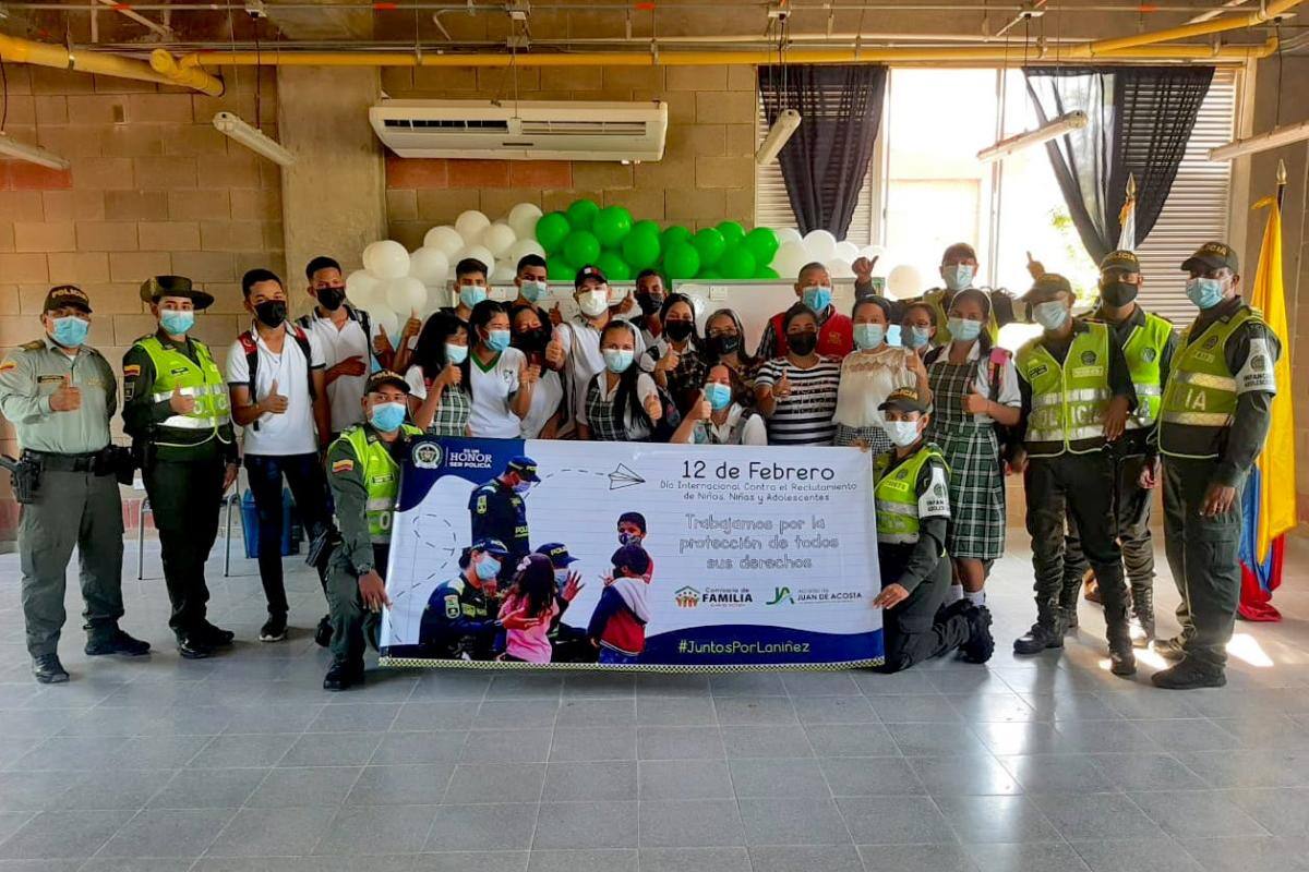 Policía Atlántico se une a la campaña contra el reclutamiento de menores