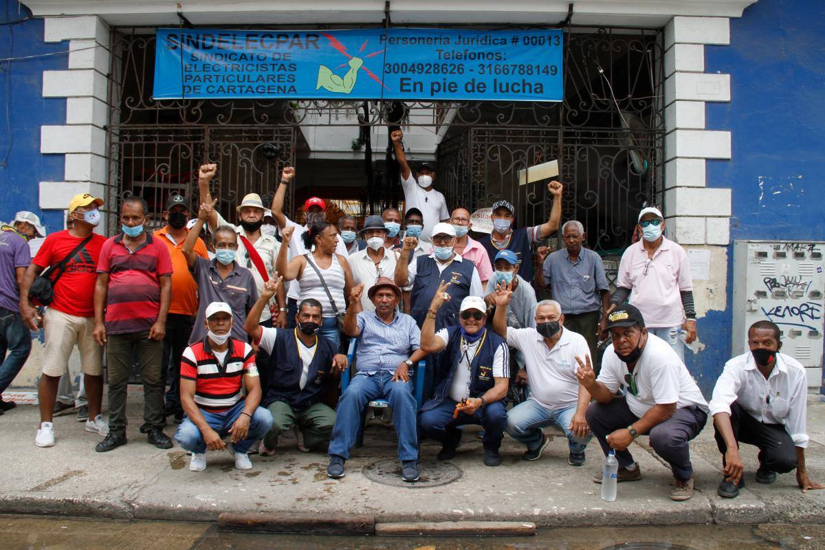 Trabajadores eléctricos temen ser sacados del Pasaje Dáger