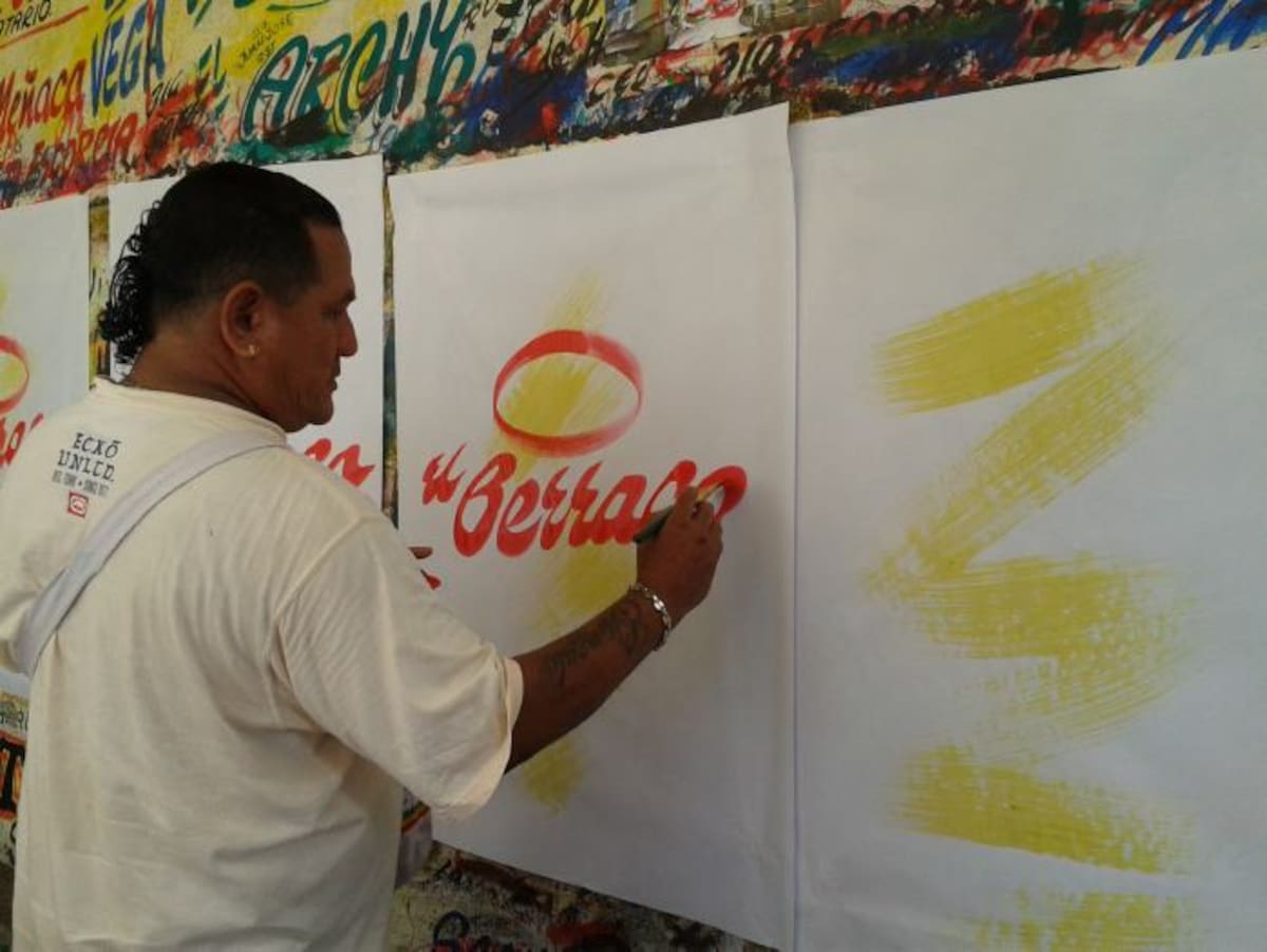 José Corredor Rodelo, Runner, creador de los carteles de champeta. Fotos Orlando Oliveros Acosta