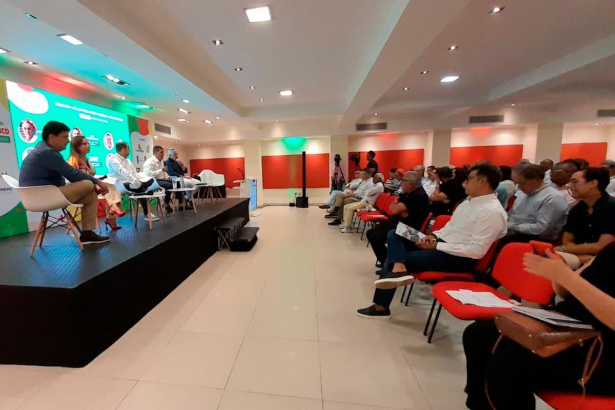 Con éxito se llevó a cabo el Foro Proyectos Estratégicos Bolívar y Atlántico