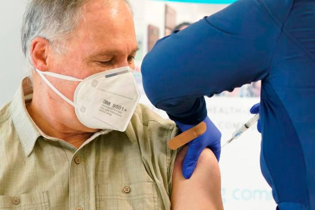 Vacuna anti COVID de Moderna protege contra variantes británica y surafricana