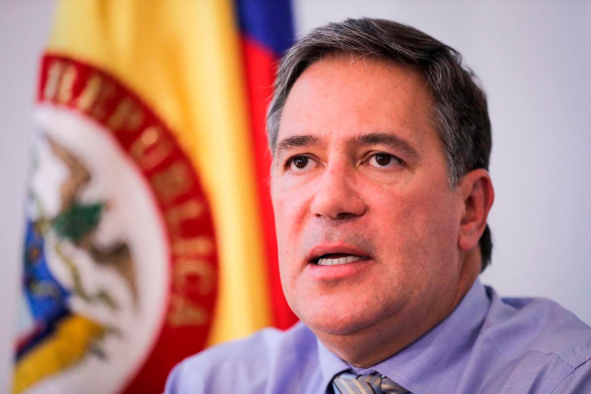Embajador dice no tener relación con decomiso de droga en su finca