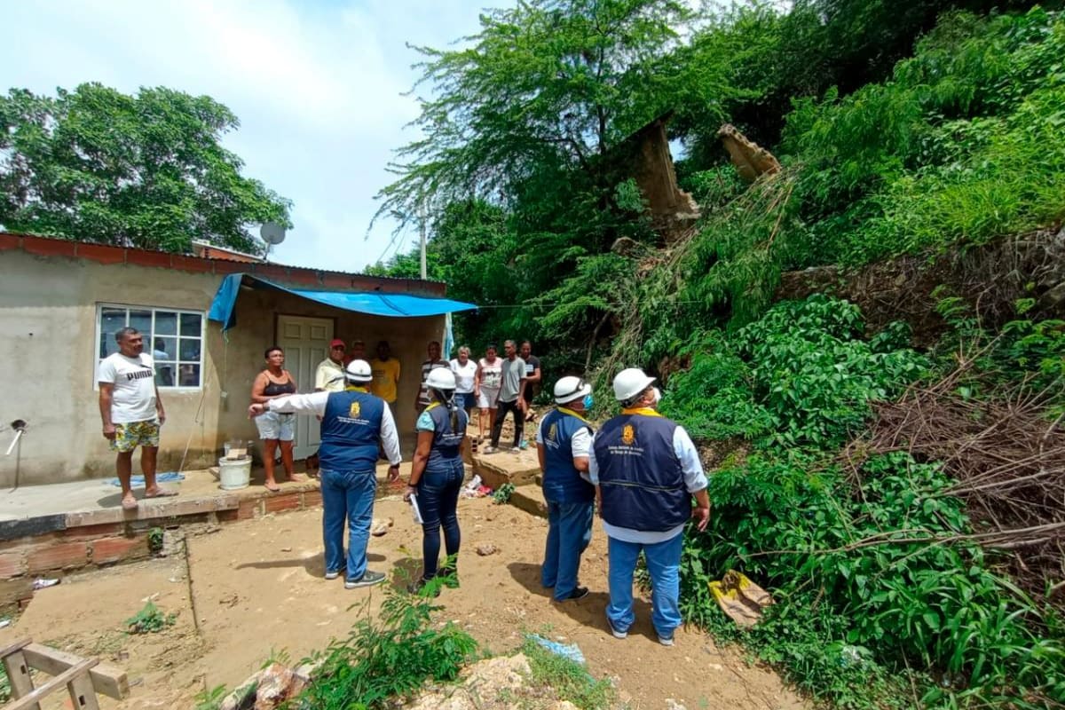 Deslizamiento causó temor en sector de Lo Amador