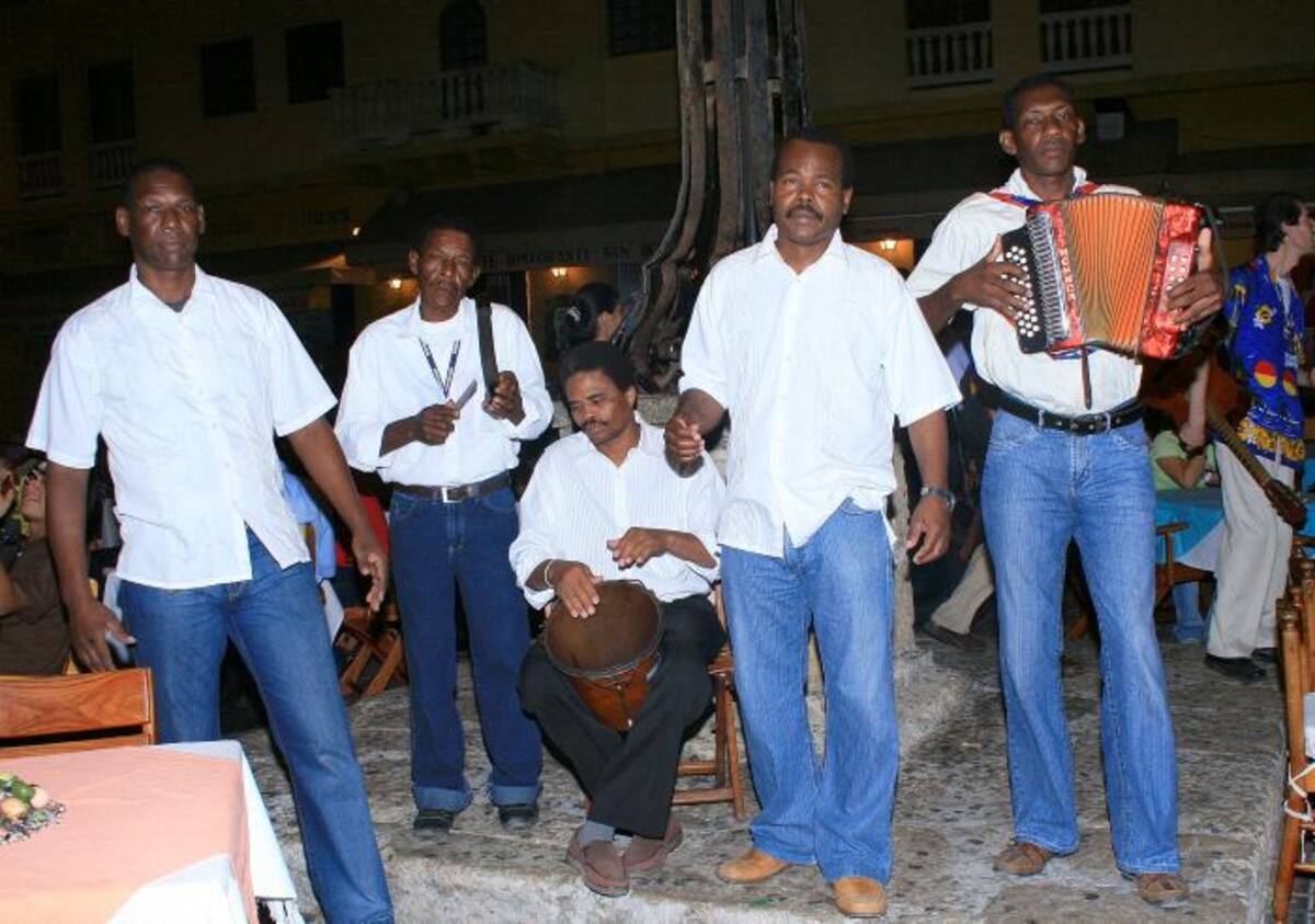 Músicos en la Plaza Santo Domingo.