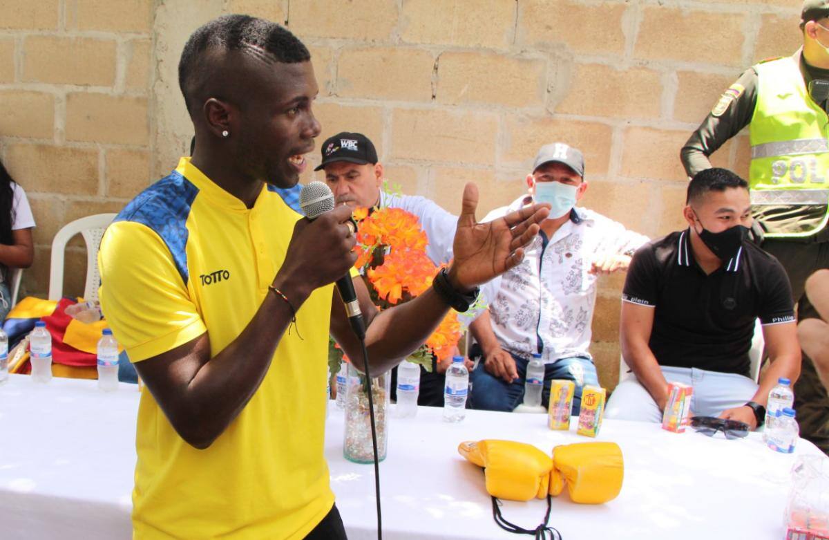 El subcampeón olímpico invitó a las autoridades deportivas a apoyar más el boxeo.
