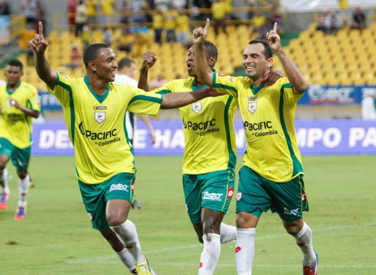 Hayder Palacios anotó de tiro penal el gol del empate momentáneo ante Tolima. ARCHIVO