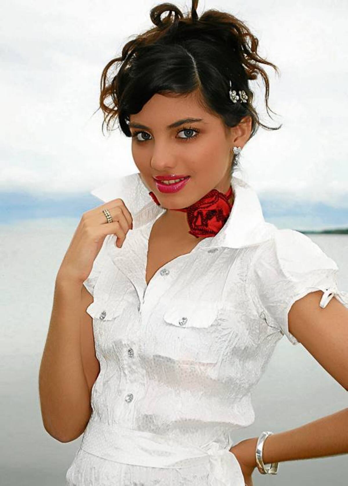 Señorita Córdoba Paula Andrea Tirado Caballero.