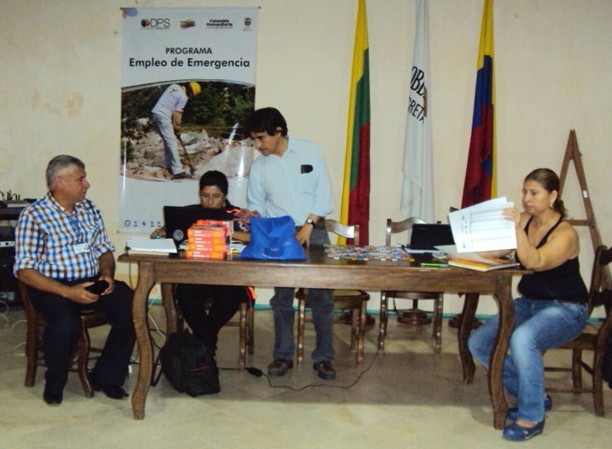 El sorteo de 2.069 empleos para personas de distintos municipios de Bolívar se realizó ayer en Cartagena, en a Secretaría de Salud. ANLLY TATIANA FLÓREZ OSPINA - EL UNIVERSAL