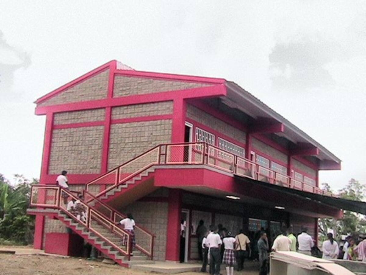 Esta es la fachada de las seis aulas escolares inauguradas en Palmira Pueblo Nuevo.