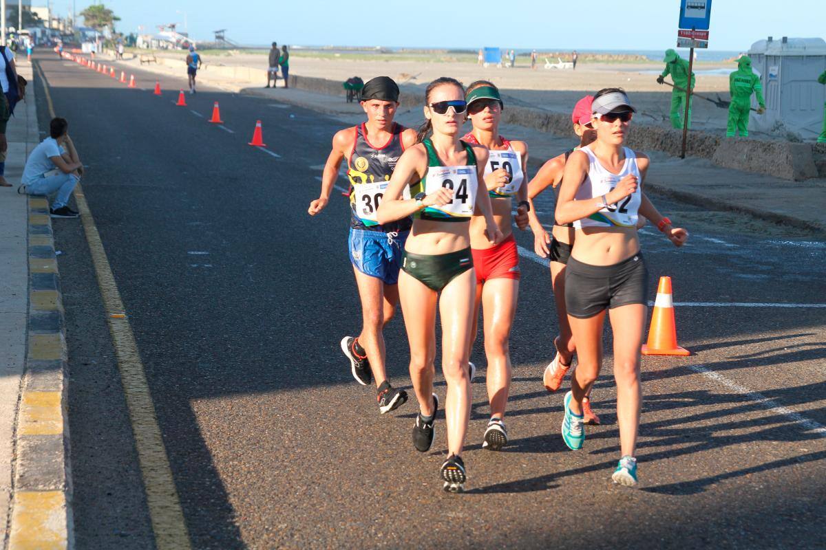 El espectáculo de la maratón se observó en la avenida Santander. El público disfrutó cada deporte. //óscar díaz el universal