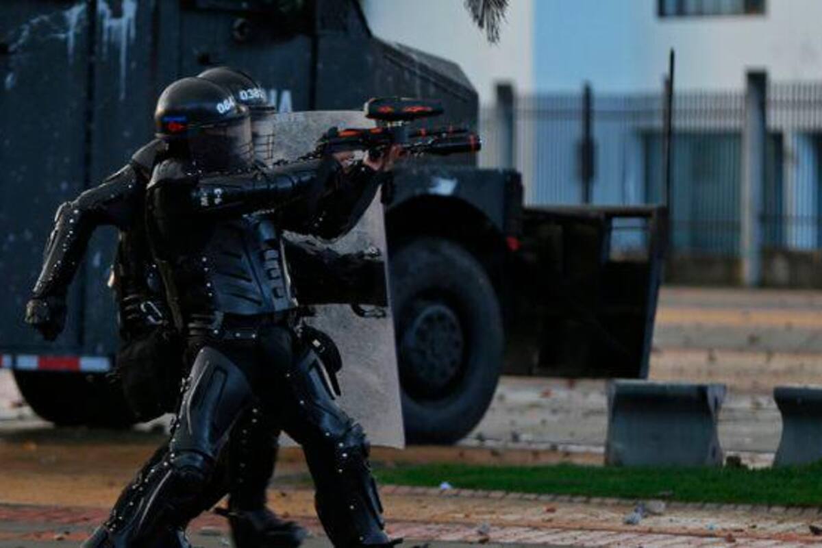 Ordenan a la Policía suspender uso de arma que le causó la muerte a Dilan Cruz