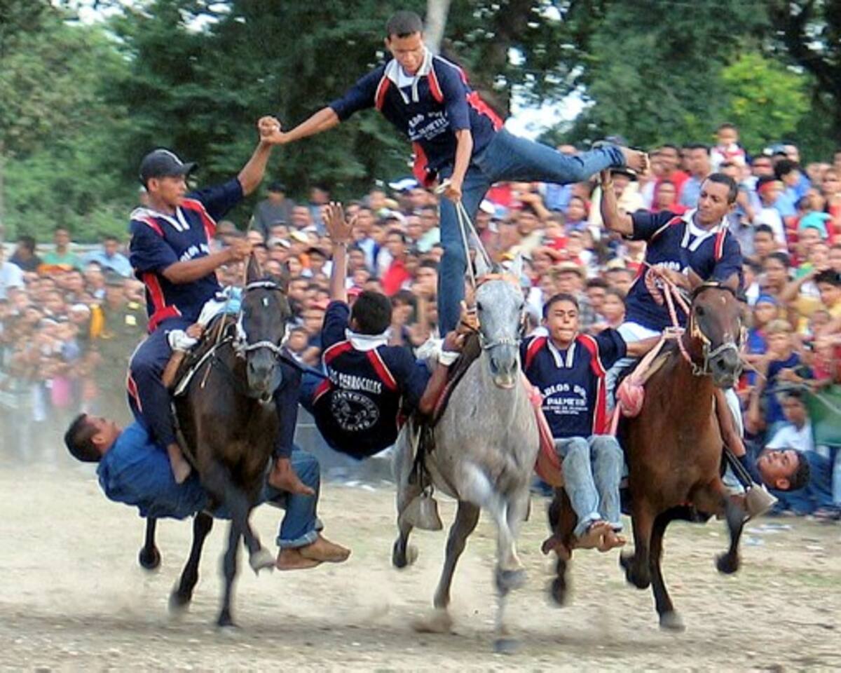 Con toda clase de espectáculos, los habitantes de San Pablo, corregimiento de Marialabaja, se gozan las fiestas patronales. ARCHIVO
