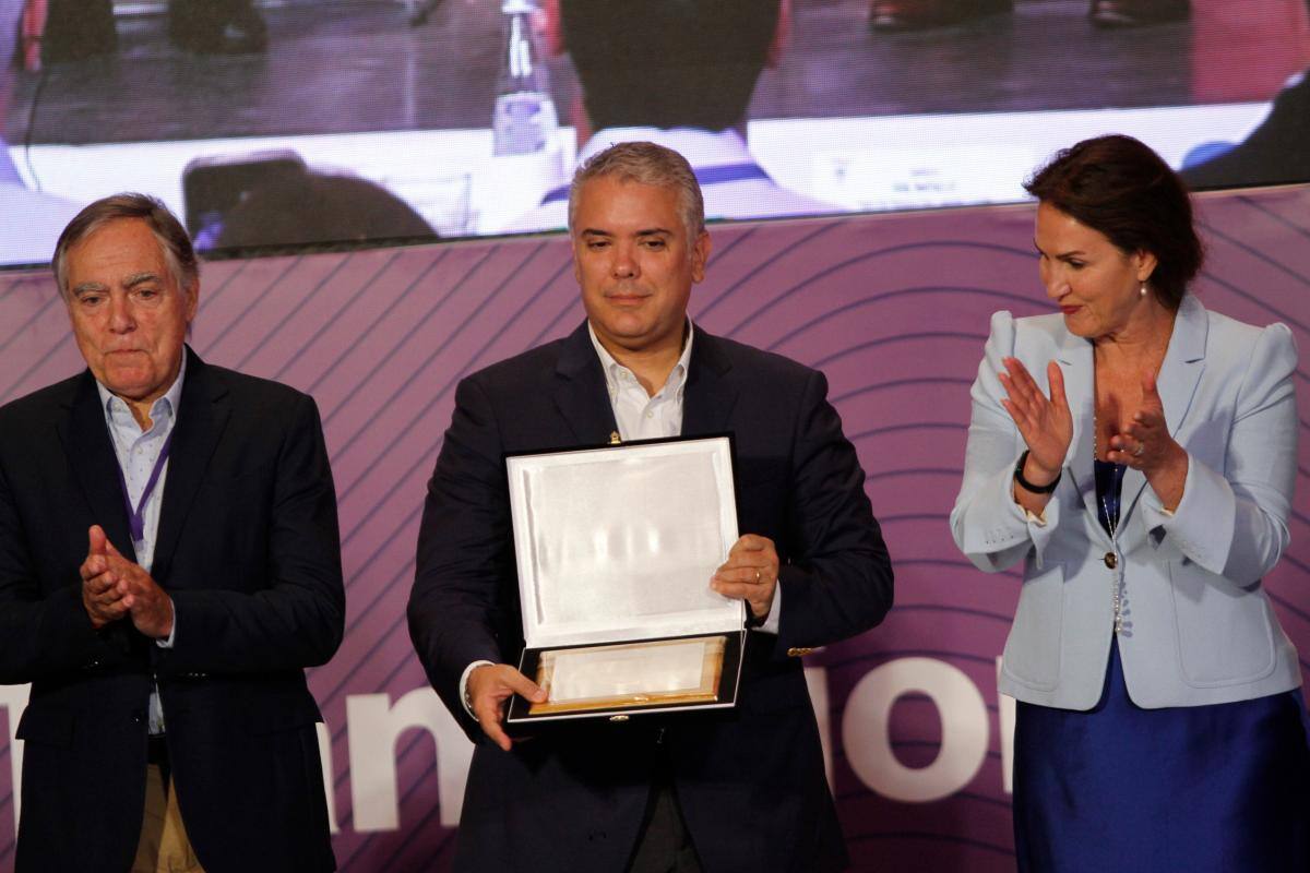 El presidente Iván Duque fue condecorado en Cartagena. //Foto: Óscar Díaz - El Universal