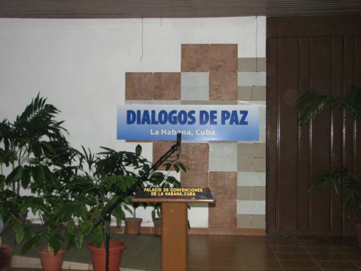 Diálogos de paz. COLPRENSA