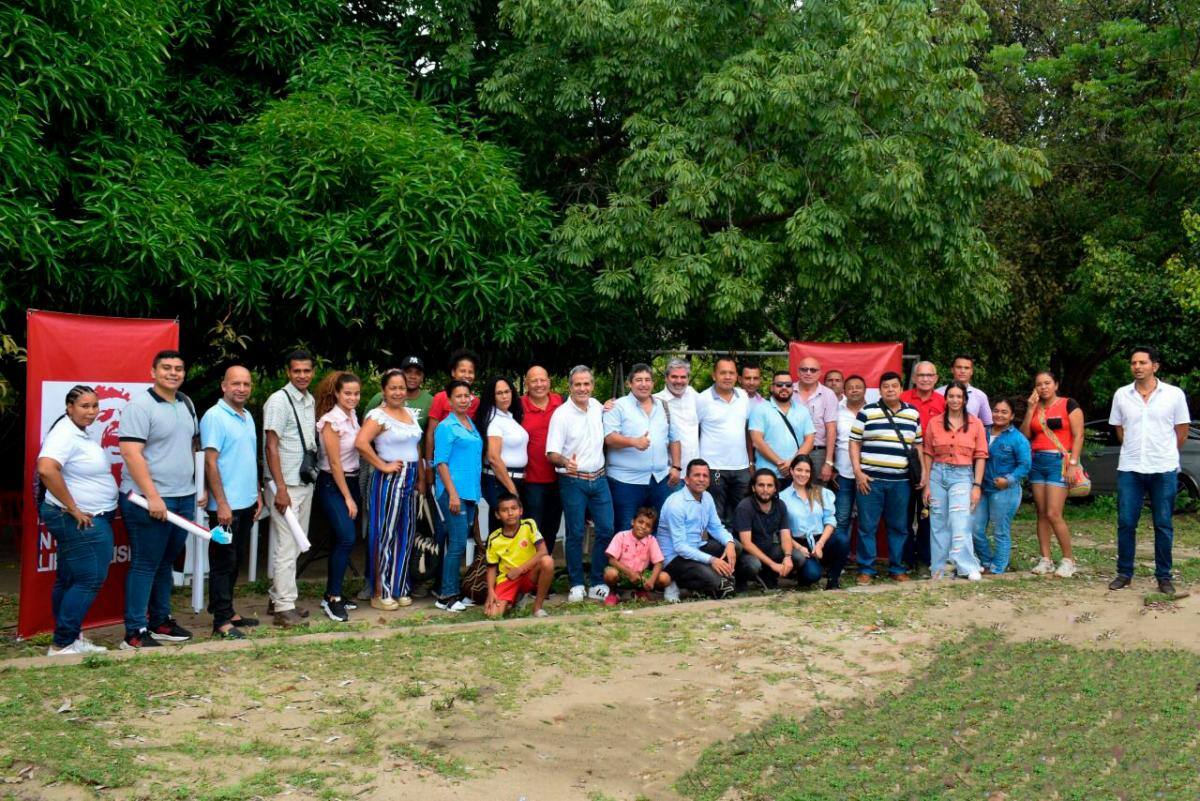 Cerca de 70 militantes asistieron a la reunión.
