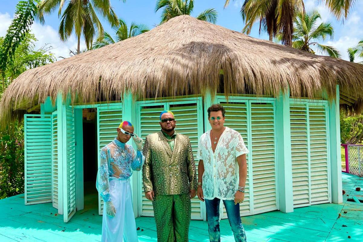 Yera, Lalo Ebratt y Carlos Vives unen sus voces en “Mamacita”