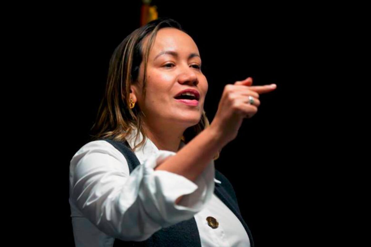 Atención: Carolina Corcho le dejó los muertos a otro; se va de su cargo