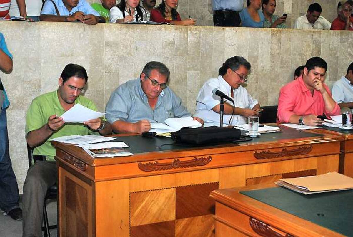 Los diputados estudian el presupuesto de Córdoba para el 2012.