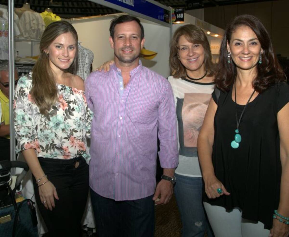 Maria Carolina García, Nicolás Tovar, Gloria Faya y María Claudia Trucco. Maruja Parra-El Universal.