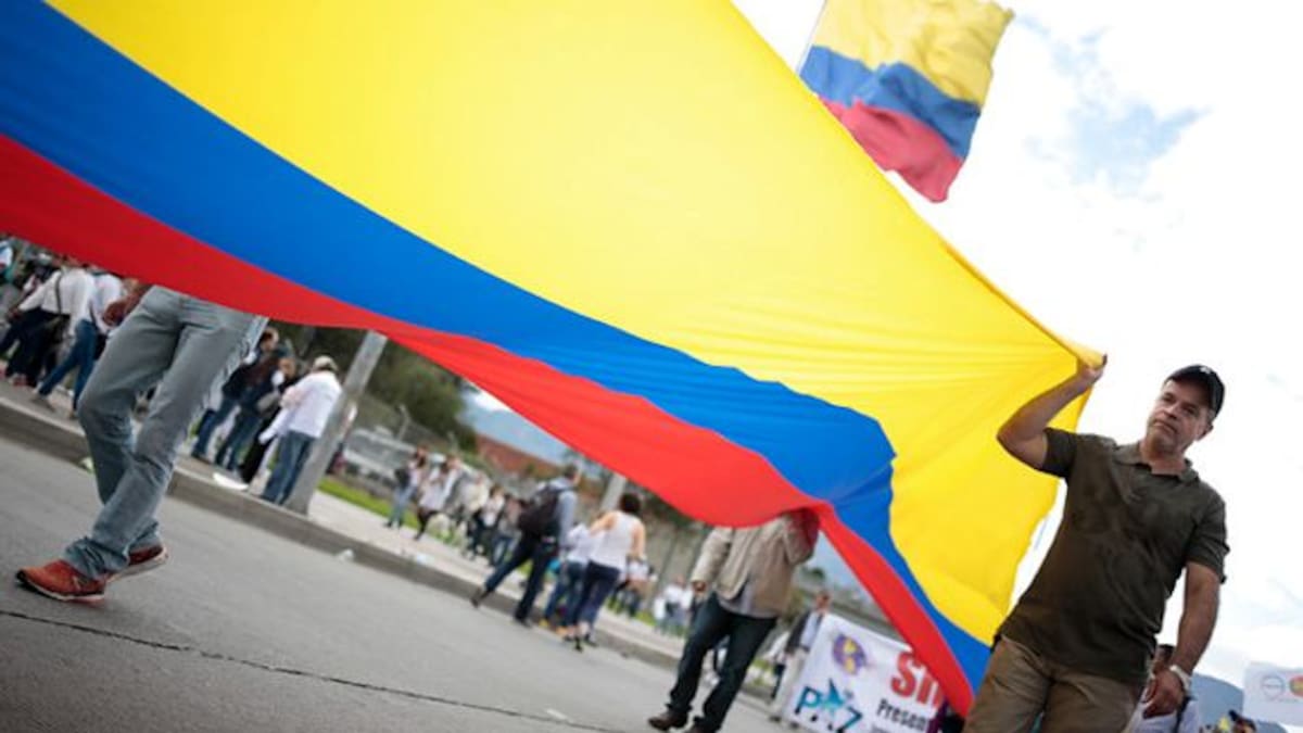 Esta organización, conformada por 152 partidos políticos de todo el continente, lideró la Comisión de Desmovilización y Desarme en el proceso con el M-19, por lo que se encargó de recoger las armas del grupo guerrillero en 1990. COLPRENSA