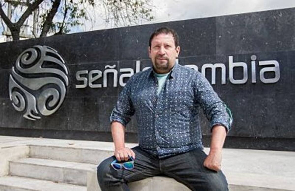 Néstor Oliveros Machado, realizador de cine y televisión fue el ganador del Premio Nacional al Periodismo Cultural COLPRENSA