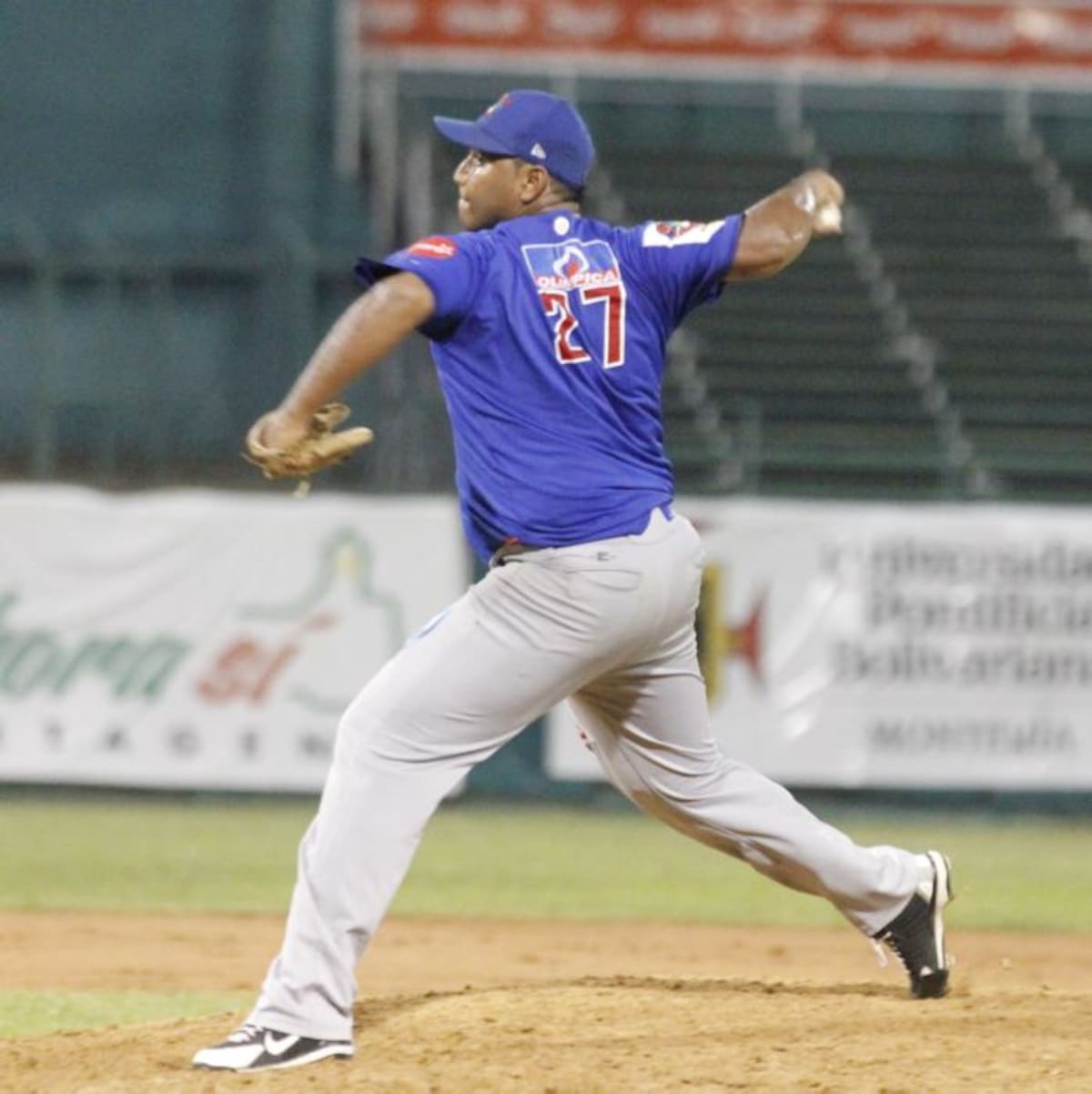 Randy Consuegra, abridor de Caimanes anoche, lanzó cuatro solidas entradas ante Panamá. Archivo